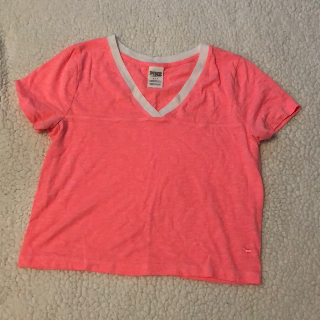Cropped Tee.